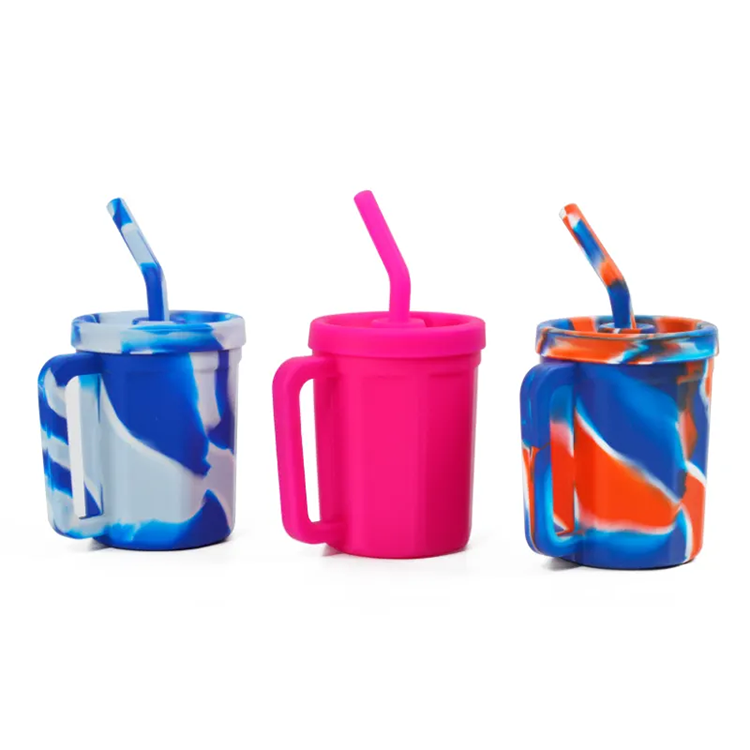 Eco-friendly Custom 450ml Silicone Sippy Mug Silicone Travel Coffee Water Cup with Straws and Lids